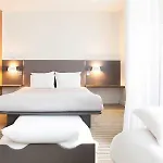 Paris Grand Cdg Aeroport 4 Etoiles Otel 4*