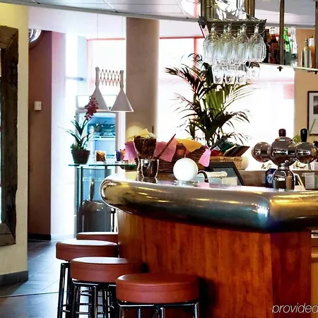 호텔 Paris Grand Cdg Aeroport 4 Etoiles 4*