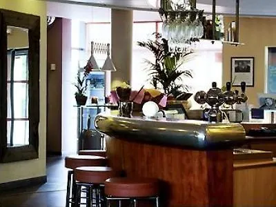 Hotel Paris Grand Cdg Aeroport 4 Etoiles 4*