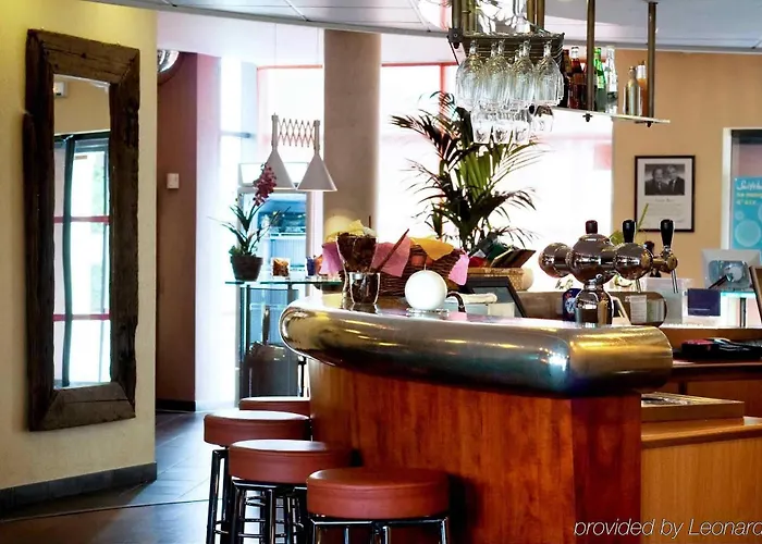 Hotel Paris Grand Cdg Aeroport 4 Etoiles 4*